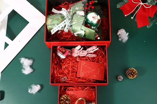 Christmas Rigid Lid And Base Gift Box With Ribbon And Star Charm